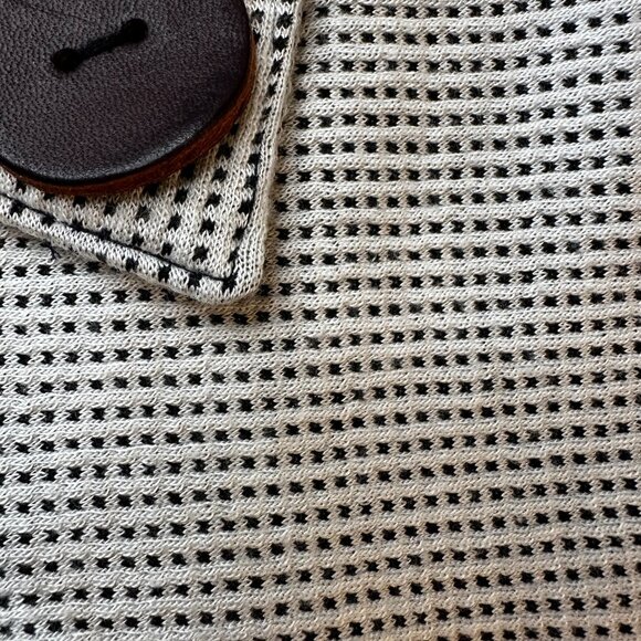 Funky BIG button Dress - Picture 8 of 12